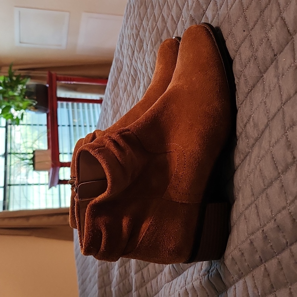 Vionic Booties
